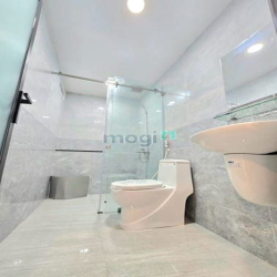 Bán nhà 2 MT HXH Nguyễn Hồng Đào-P14-TB.DT 4.5x17. Đúc 2 Lầu,ST+TUM