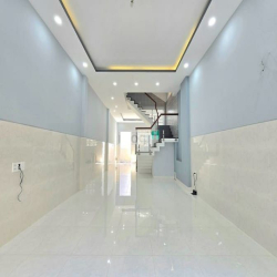 Bán nhà 2 MT HXH Nguyễn Hồng Đào-P14-TB.DT 4.5x17. Đúc 2 Lầu,ST+TUM