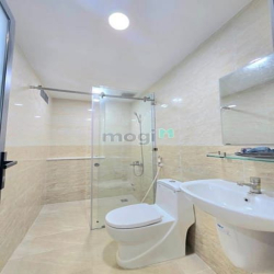 Bán nhà 2 MT HXH Nguyễn Hồng Đào-P14-TB.DT 4.5x17. Đúc 2 Lầu,ST+TUM
