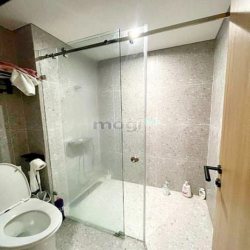 Nhà Cổ Linh-Thạch bàn, 47m2, ô tô đỗ cổng, ba bước ra phố, 6.1 tỷ.