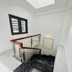 Nhà BTCT đẹp 4 Tầng HXH Nguyễn Oanh Phường 17 5*12