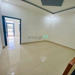 Nhà bán 60m2 P.Bửu Long gần KDL Bửu Long giá 2,6 tỷ nhà có lầu xe hơi