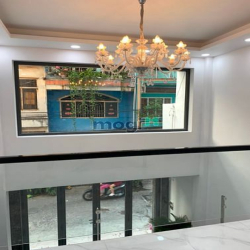 Bán nhà mới xây 100% - Hẻm Xe Hơi 300 Trần Đình Trọng.