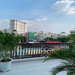 Bán nhà mới xây 100% - Hẻm Xe Hơi 300 Trần Đình Trọng.