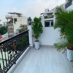 Bán nhà mới xây 100% - Hẻm Xe Hơi 300 Trần Đình Trọng.