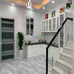 Bán nhà mới xây 100% - Hẻm Xe Hơi 300 Trần Đình Trọng.