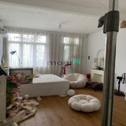 Thanh Xuân, Giải Phóng, Hiếm, Kinh doanh