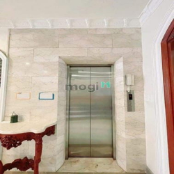 Biệt thự vip phú nhuận- 233m- 5 tấng hầm, thang máy, sân vườn, 5x tỷ x