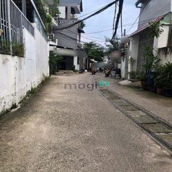 ngay trường CĐ công thương - phước long A - nhà và dãy trọ - nhỉnh 5đ
