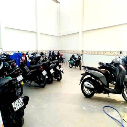 CHDV 4 Tầng Diện Tích Khủng - Đang Thuê 140 Triệu/Tháng - Gần Đại Học