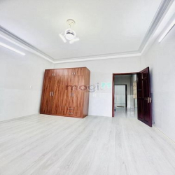 Chủ ngộp vốn ,giảm sốc 30%, Tân hoá,P14,Quận 6.DT:75,2m2/giá 2tỷ 650tr