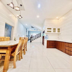 Chủ ngộp vốn ,giảm sốc 30%, Tân hoá,P14,Quận 6.DT:75,2m2/giá 2tỷ 650tr
